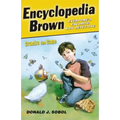 Encyclopedia Brown Cracks the Case